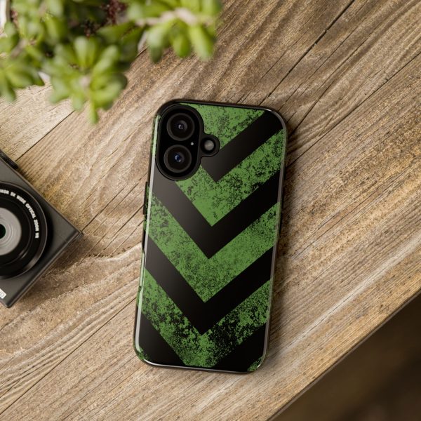Durable Phone Case with Chevron Design - Image 4
